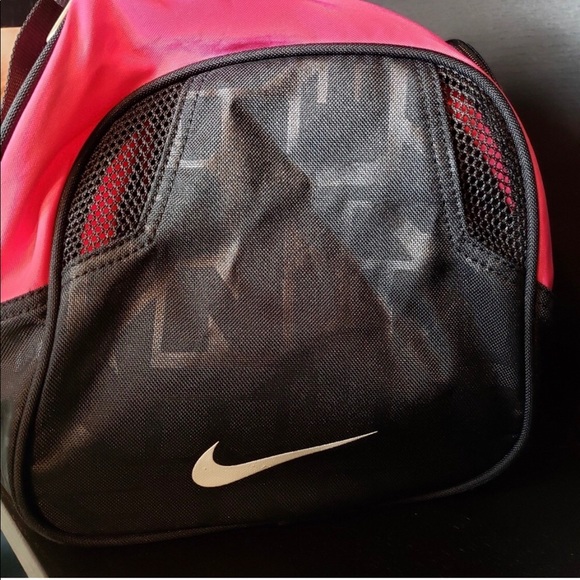 Nike Duffle Bag - Picture 5 of 5